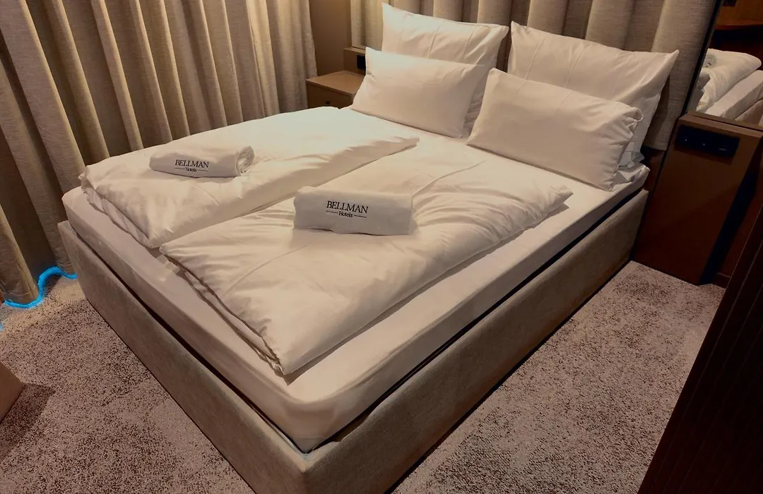 Bellman Hotel-1